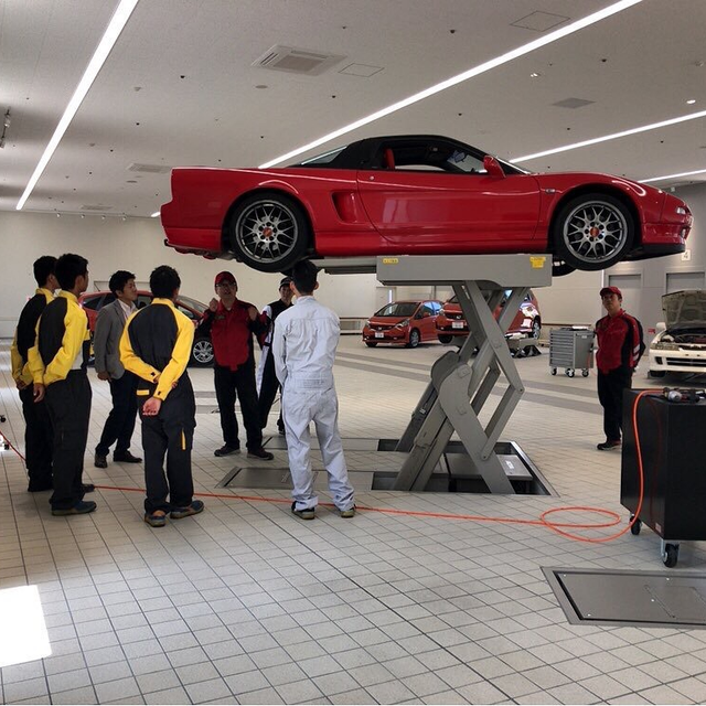 専門学校西日本昴自動車工科大学校 【自動車整備体験】自動車の構造を確認しよう！1