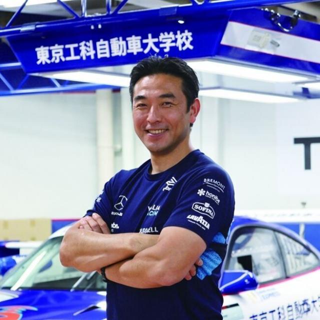 専門学校　東京工科自動車大学校 学園祭ツアー・GTメカニックとレース車両の整備体験1