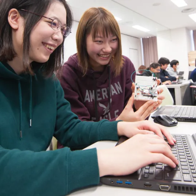 日本工学院専門学校 AI時代のサイバーセキュリティ＆ハッキングの仕組みSP体験1