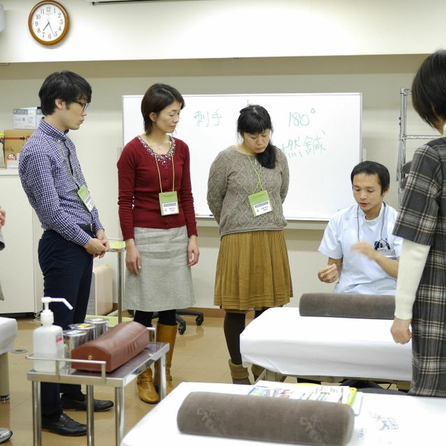 東洋鍼灸専門学校 夜のイベント「ハリに触れてみよう」3