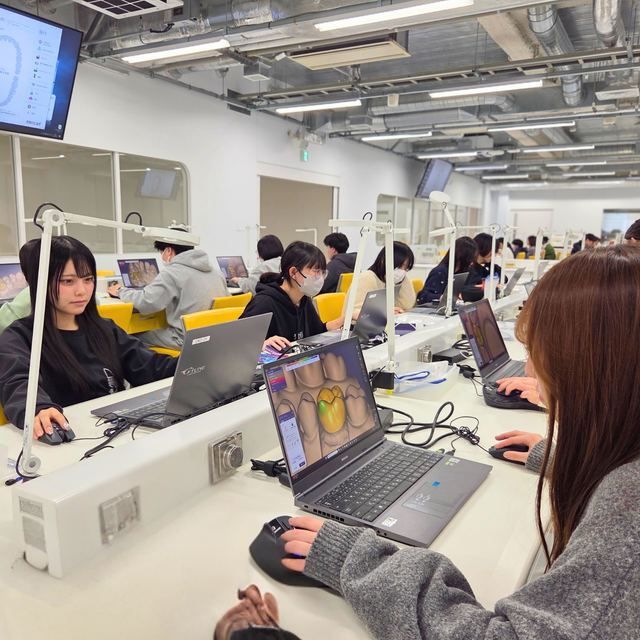 横浜歯科医療専門学校 歯科技工士学科　「初めてでも安心・在校生と話せる」　1