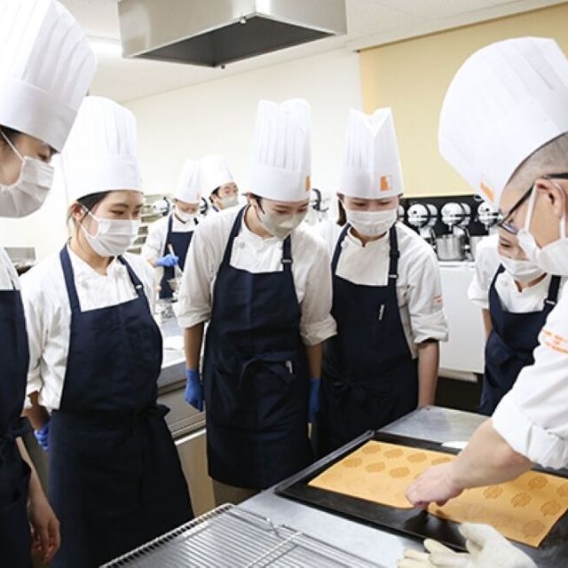神戸製菓専門学校 仕事終わりや放課後に参加できる！★夜間実習見学会★2