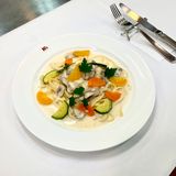 【調理】鶏のクリーム煮 彩り野菜の詳細