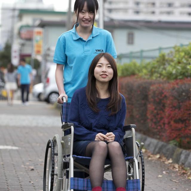 YMCA健康福祉専門学校 学校説明会!体験授業は・・・高齢者体験1