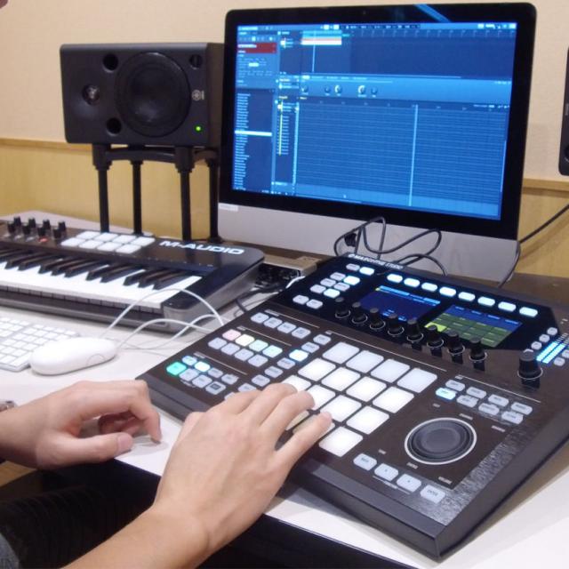 大阪スクールオブミュージック専門学校 「Cubase」で本格作曲・アレンジャー体験1