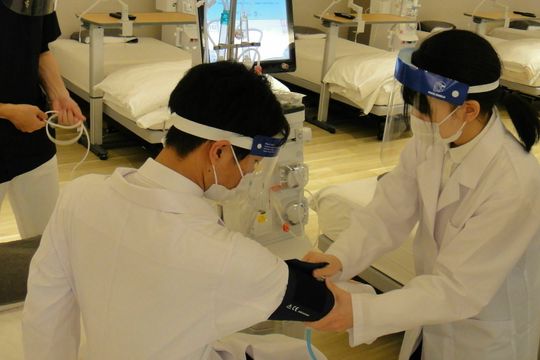 臨床工学科 2年生になっても頑張っています 日本メディカル福祉専門学校 スタディサプリ 進路