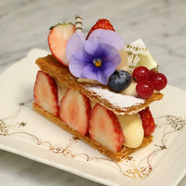 ハッピー製菓調理専門学校 【パティシエ】苺のミルフィーユ♪1