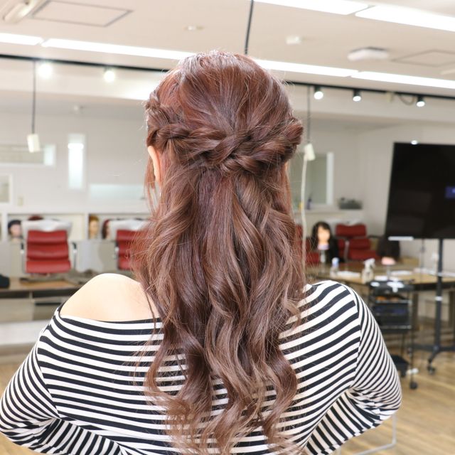 ＹＩＣ京都ビューティ専門学校 くるくるパーマ＆ヘアアレンジ体験1