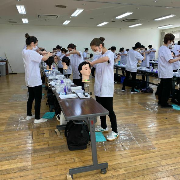 理容美容専門学校西日本ヘアメイクカレッジ 資料請求 願書請求 学校案内 スタディサプリ 進路