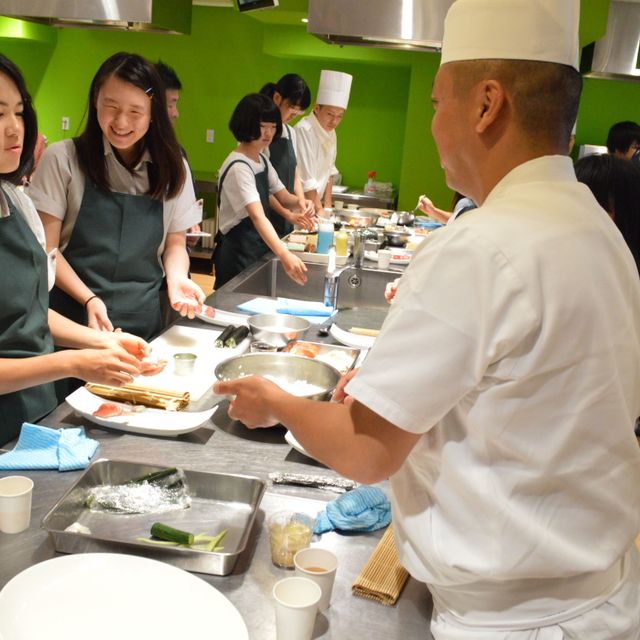 国際テクニカル調理製菓専門学校 みんな大好き「海老天丼」！和食の定番メニューをつくろう！3