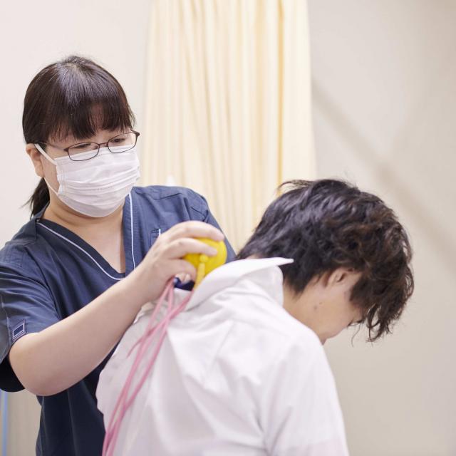 新宿医療専門学校 ストレッチってどんなコツがある？～効果が出ちゃうストレッチ～1