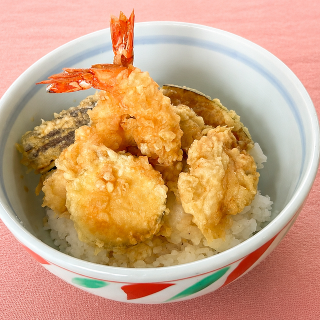 新潟調理師専門学校 サクサクの天婦羅でコクうま天丼！日本料理オープンキャンパス2