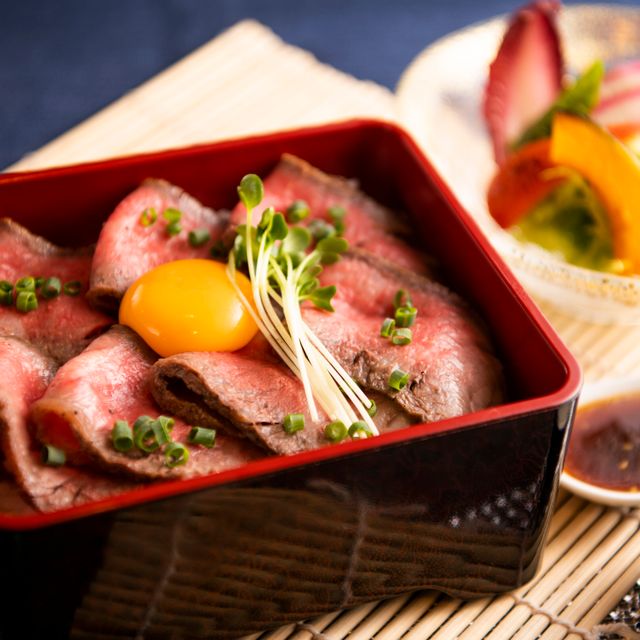 東京ベルエポック製菓調理専門学校 【調理体験】ステーキ丼1