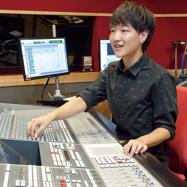 東放学園音響専門学校 音響技術科の体験入学「映像に音楽や効果音をつけてみよう!」1