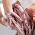 ジェイ　ヘアメイク美容専門学校 シャンプー剤にもコダワリたっぷり☆Ｊのシャンプーに挑戦！