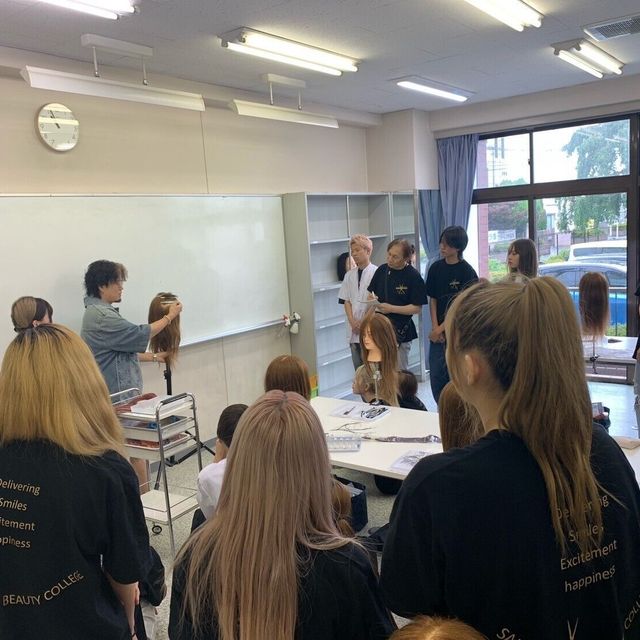 埼玉東萌美容専門学校 【新高校3年生大歓迎！】ヘアカラー実習体験4