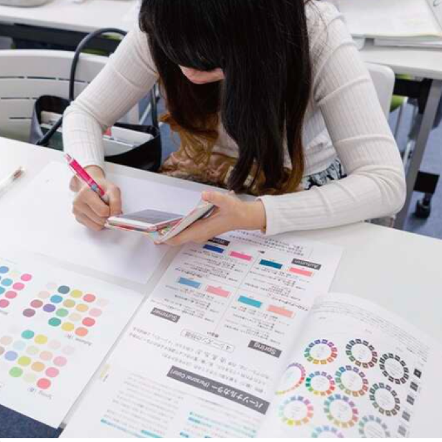 総合学園ヒューマンアカデミー神戸三宮校 【通信制専門校】推しでわかる！似合う色のヒミツと印象体験♪1