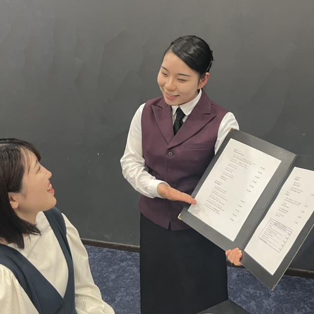 名古屋外語・ホテル・ブライダル専門学校 1.2年生対象!ホテルのレストランスタッフを体験!!1