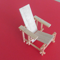 千葉職業能力開発短期大学校 【住居環境科】椅子模型制作「レッド＆ブルーチェア」