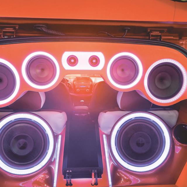 関東工業自動車大学校 LEDオーディオのドレスアップ!【魅せるクルマ★】1