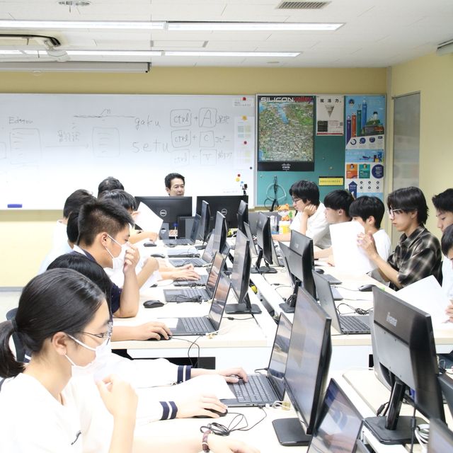 熊本電子ビジネス専門学校 実際の授業が体感できる「DENBI体験授業！」3