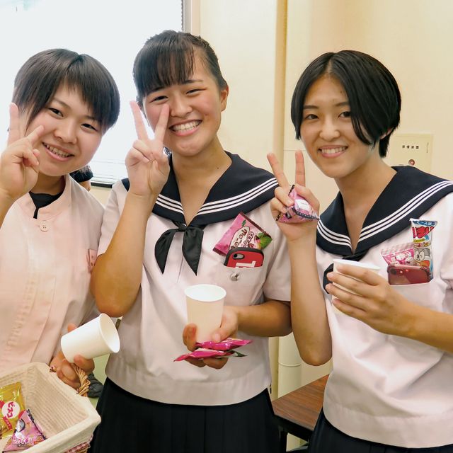 茨城理容美容専門学校 実習体験型OC（カット・ブロー・ネイル・ヘアアレンジ）3