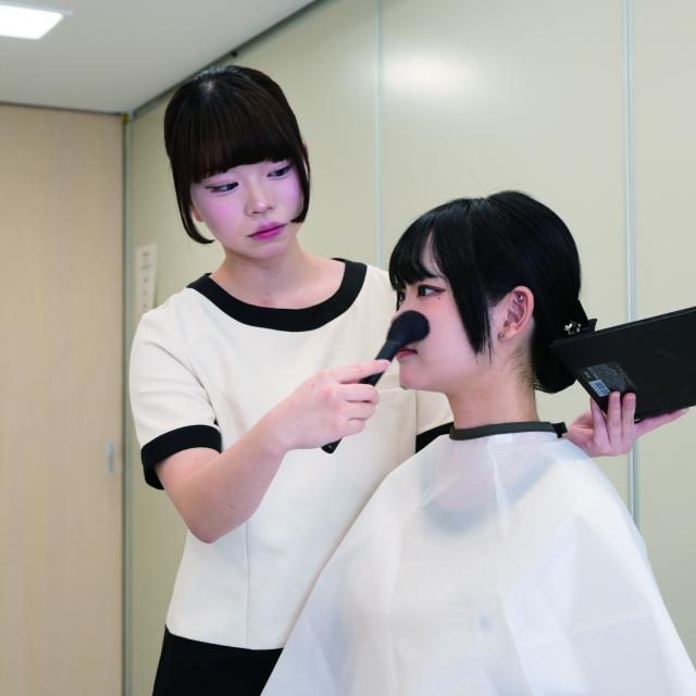 松本理容美容専門学校 MATSUBI 技術体験4