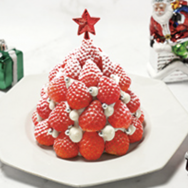 専門学校ビジョナリーアーツ いちごのツリーケーキ1