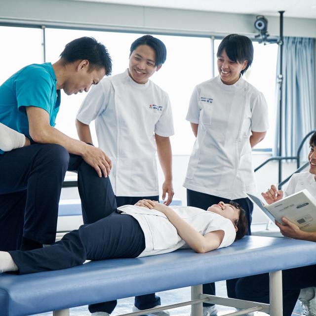 大阪リハビリテーション専門学校 【夜間部・3年制 理学療法学科】授業見学会開催！3