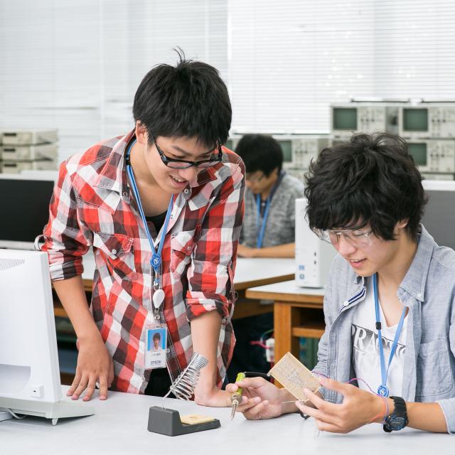 エプソン情報科学専門学校 3Dアプリ(C#)とリモコン回路を作ってみよう1