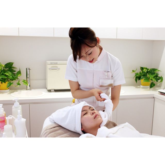 夏にぴったり クリアなうるうるネイル 選べる3つの体験 大阪ベルェベルビューティ ブライダル専門学校のオープンキャンパス情報と予約申込 スタディサプリ 進路