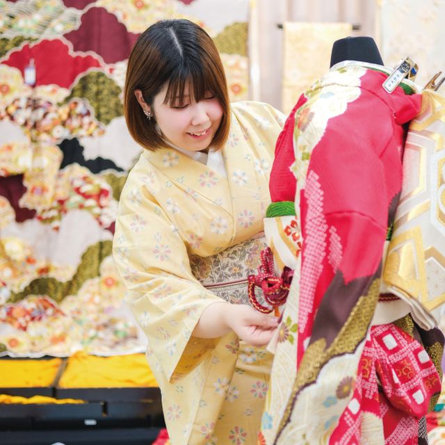 足利デザイン・ビューティ専門学校 ブライダルホテル科：模擬授業！水引を使ったイヤリング制作3