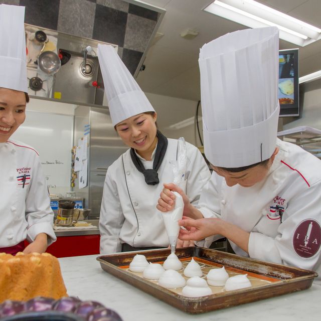 今村学園ライセンスアカデミー 学校見学会（パティシエ科通信課程）1