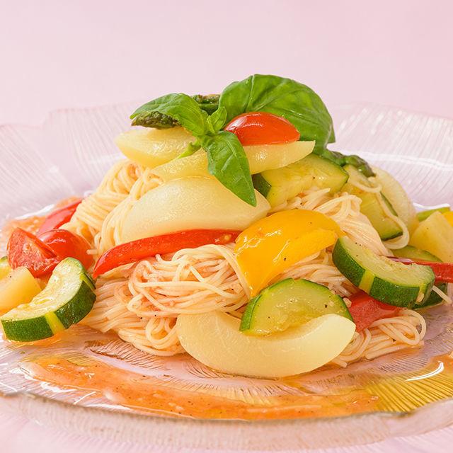 織田調理師専門学校 【8月】桃の冷製パスタ&フルーツスムージー1