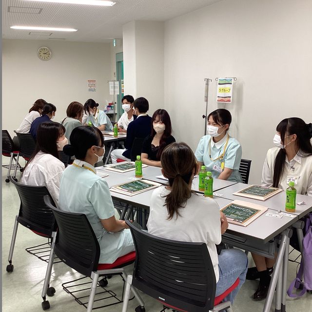 亀田医療技術専門学校 看護学科【来校型】先輩と一緒に看護技術体験！2