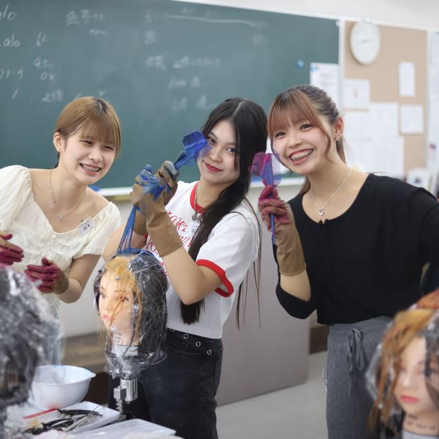 高津理容美容専門学校 夕方オープンキャンパス♪2