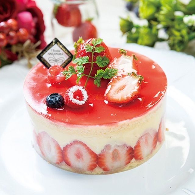 中村調理製菓専門学校 【製菓コース】苺をたっぷり使った鮮やかなケーキ作り！1
