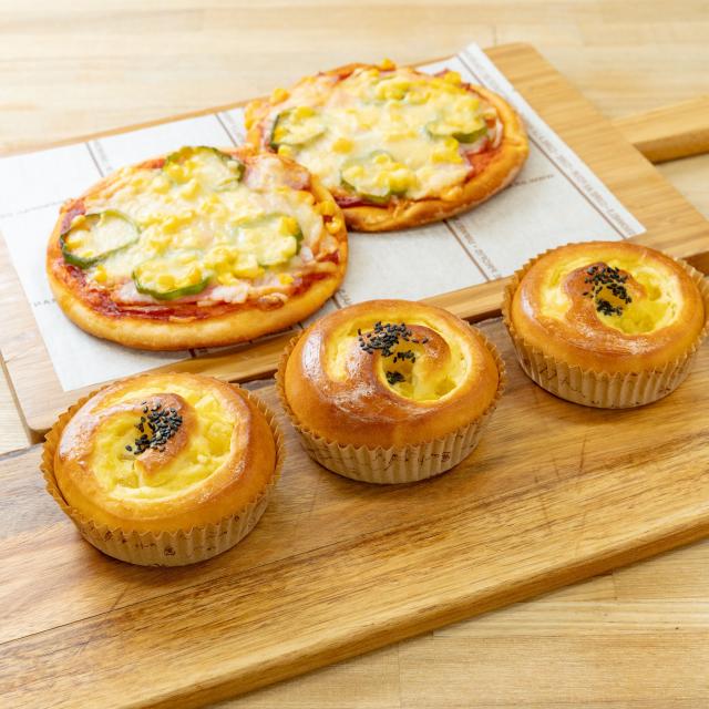中村調理製菓専門学校 【製パンコース】さつまいもパン＆ピザパン1