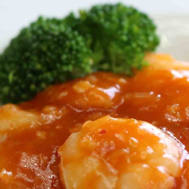 華調理製菓専門学校 中国料理　エビのチリソース1