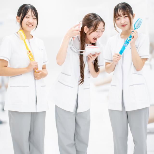 専門学校　医学アカデミー 【歯科衛生士学科】デコブラシ＋歯科衛生士体験（土日のみ）3
