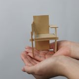 【インテリア科】ベルリンチェアのミニチュアモデルづくりの詳細