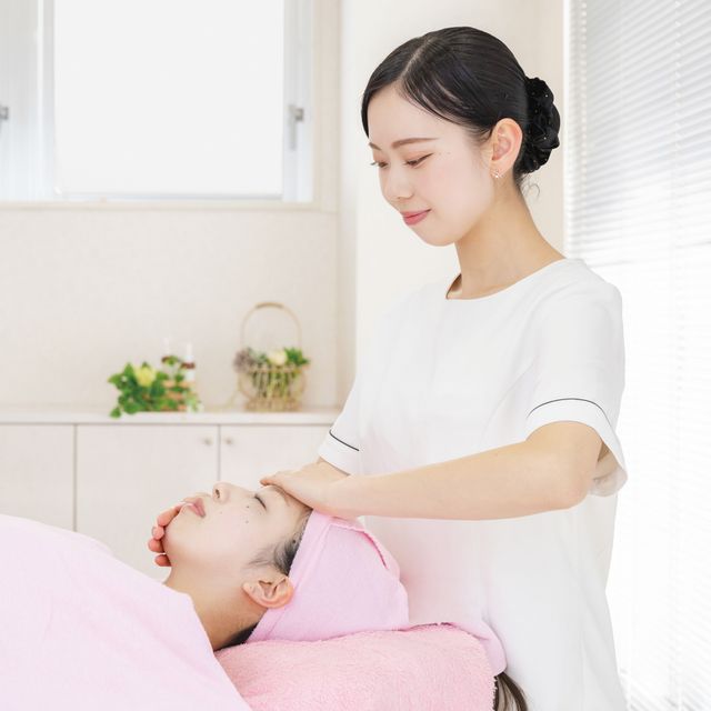 足利デザイン・ビューティ専門学校 トータルビューティ科：ひざ下を細く！/ネイルケア体験4