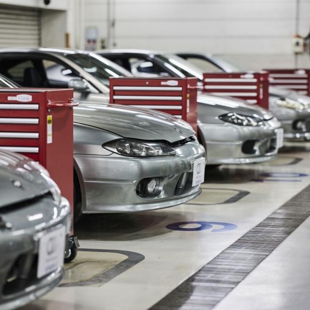 専門学校　東京工科自動車大学校世田谷校 憧れの名車！ 日産S15シルビアのブレーキ整備体験！1