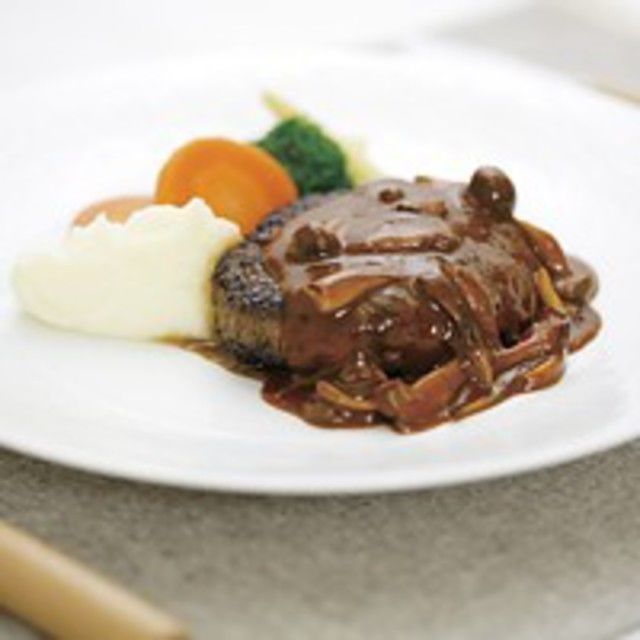新宿調理師専門学校 8月4日(土)ジューシーハンバーグ1