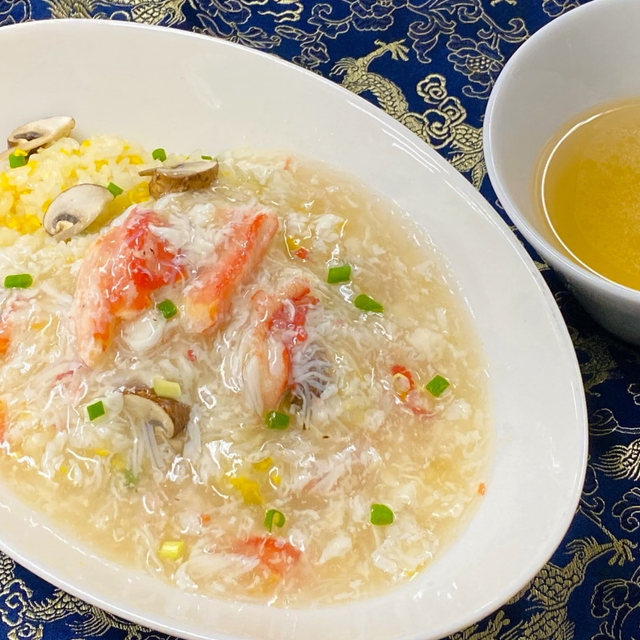 大阪調理製菓専門学校ｅｃｏｌｅ　ＵＭＥＤＡ 【たまごシェフクラブ】海鮮あんかけチャーハン＆胡麻団子1