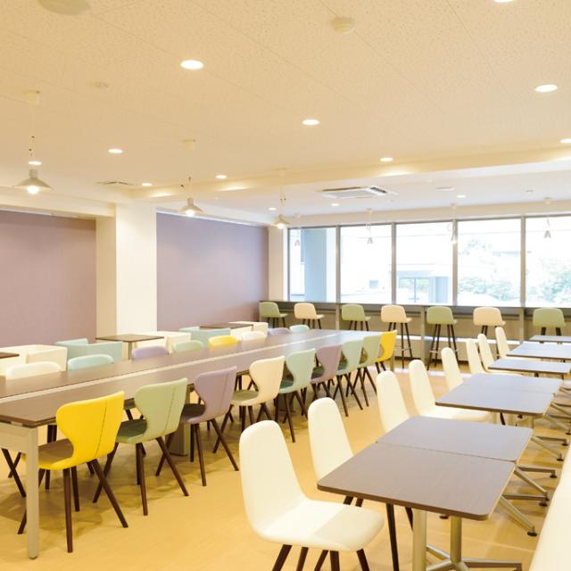 新宿医療専門学校 歯科材料でストラップや世界に一つだけのＭＹ缶バッジを作ろう2