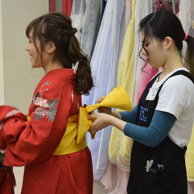 名古屋ビューティー専門学校 振袖着付けを体験しよう！2