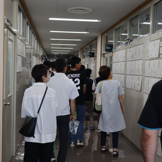 秋田職業能力開発短期大学校 【住居環境科】MRグラスによるAR（拡張現実）の体験4
