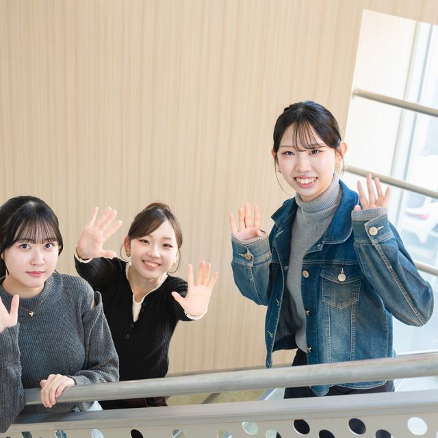 足利デザイン・ビューティ専門学校 トータルビューティ科：秋メイク/レオパードジェルネイル2