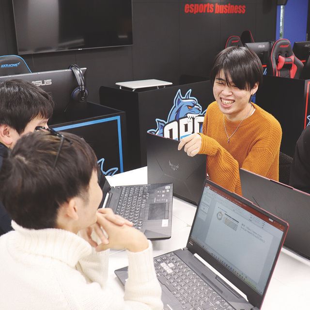 専門学校岡山ビジネスカレッジ ｅスポーツビジネス学科｜ｅスポーツ、動画編集、ビジネスも学ぶ4